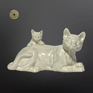 Takahashi - "Mother and Kitten" Figurine, Ceramic, Japan, Vintage - (1980's)